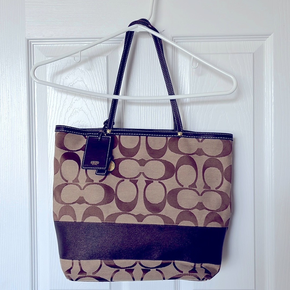 Coach medium sized handbag